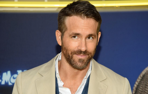 Ryan Reynolds kêu gọi ngừng tiệc tùng trong đại dịch