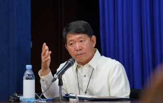 Bộ trưởng Nội vụ Philippines tái dương tính COVID-19