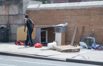 New York lo giải quyết tình trạng vô gia cư mùa COVID-19