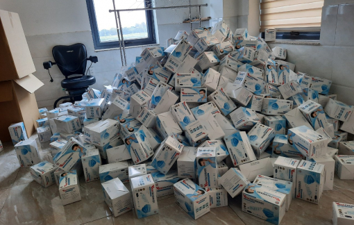 Phát hiện hơn 4,4 triệu khẩu trang, găng tay nghi đã qua sử dụng