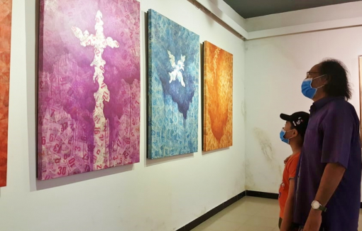 Nhóm họa sĩ bỏ tiền túi truyền thông điệp tích cực trong mùa dịch COVID-19