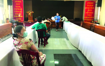 Tôi đi nhận tiền hỗ trợ từ gói 62.000 tỷ đồng