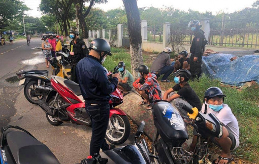 Đà Nẵng: Cảnh sát nổ súng trấn áp nhóm thiếu niên chuẩn bị đi "thanh toán giúp"