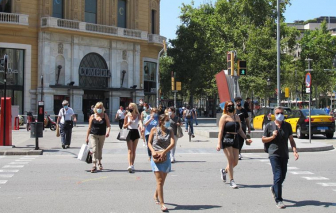 Tây Ban Nha điều quân đội chống COVID-19, số ca nhiễm mới của Ấn Độ đứng đầu thế giới 18 ngày liên tiếp