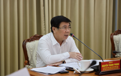 Chủ tịch UBND TPHCM: “Đừng ngồi chờ nhau mãi, công việc rất đình trệ”