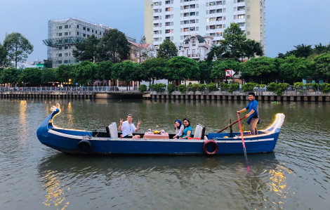 Bến nội đô Sài Gòn: Trôi theo dòng hoàng hôn giữa phố