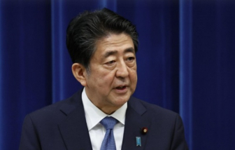 Ông Abe không đề cử người kế nhiệm, cam kết Nhật Bản sẽ có vắc-xin COVID-19 vào nửa đầu 2021