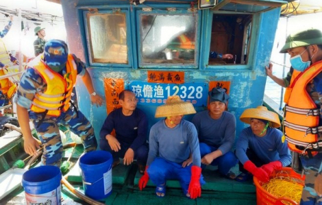 Quảng Trị: Đuổi bắt một tàu cá Trung Quốc xâm phạm lãnh hải Việt Nam
