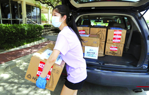 Thanh thiếu niên Mỹ chung tay chống đại dịch