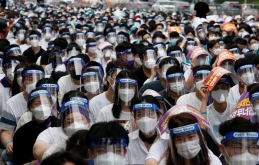 Hàng ngàn bác sĩ Hàn Quốc ngừng đình công