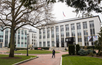 Đại học Northeastern đuổi học 11 sinh viên vi phạm quy định về COVID-19