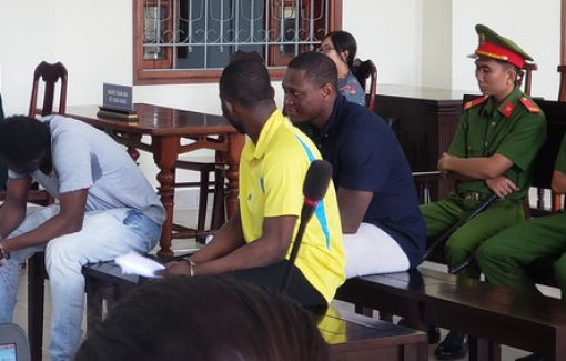 Chiêu lừa “trai Tây gửi quà” cũ kỹ, vẫn khiến một phụ nữ mất gần 400 triệu đồng