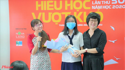 Học bổng "Nữ sinh hiếu học, vượt khó": Càng khó khăn sự sẻ chia càng lớn