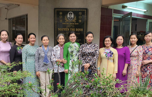 Hội LHPN TP.HCM dâng hương tưởng nhớ nữ tướng Nguyễn Thị Định