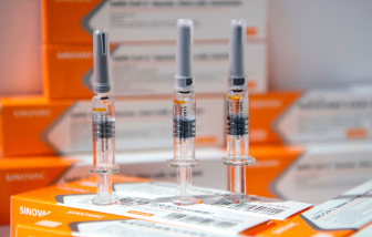 Các quốc gia giàu có thâu tóm hơn 50% nguồn cung cấp vắc-xin COVID-19