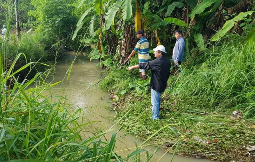Sáng 22/9, tiếp tục huy động hàng trăm người tìm người phụ nữ bị cuốn vào cống mất tích