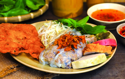 Nhẩn nha bánh cuốn Thanh Trì