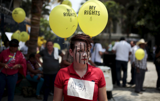 Một phụ nữ El Salvador được trả tự do sau án tù 30 năm cho tội... sảy thai
