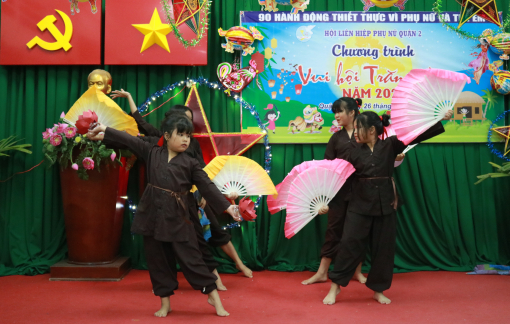 Vui hội trăng rằm cho trẻ mồ côi