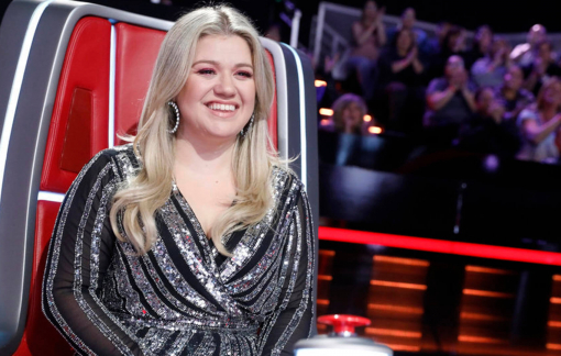 Ca sĩ Kelly Clarkson bị kiện vì khoản nợ 1,4 triệu USD