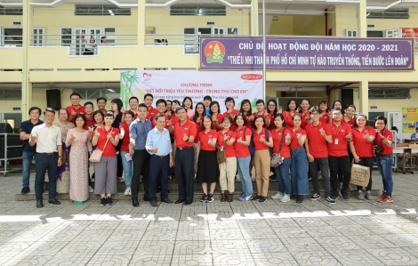 Dai-ichi Life Việt Nam mang tết Trung thu yêu thương đến với học sinh có hoàn cảnh khó khăn tại TP.HCM
