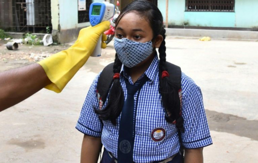 Tây Ban Nha tái áp dụng các hạn chế nghiêm ngặt, Liên Hợp Quốc kêu gọi tài trợ vắc-xin COVID-19