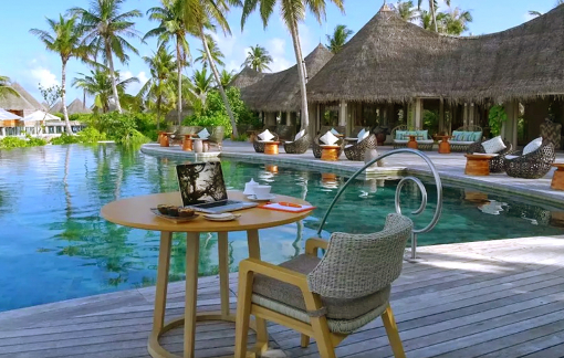 Xu hướng làm việc kiêm nghỉ dưỡng thịnh hành mùa dịch COVID-19