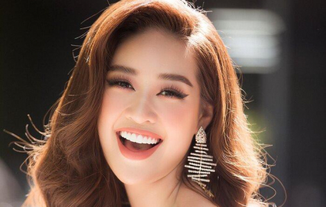 Hoa hậu Khánh Vân làm “nàng thơ” trong show diễn mới của Xuân Lan