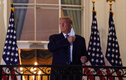 Tổng thống Donald Trump xuất viện, tuyên bố khỏe hơn 20 năm trước