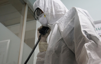 Tối 12/10, người đàn ông 35 tuổi mắc COVID-19