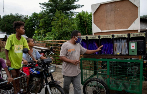 Chiếc xe ba bánh hóa trường học lưu động trong đại dịch ở Philippines