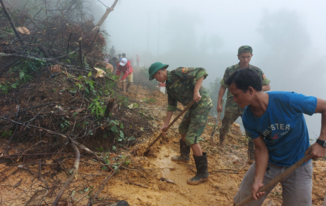 Quảng Trị: Sạt lở núi do mưa lớn khiến 2 người chết, 4 người mất tích