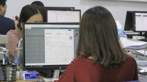 Không bắt buộc sử dụng hóa đơn điện tử từ ngày 1/11