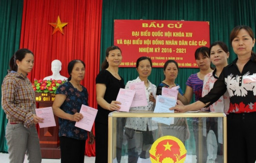 Cần tăng cơ hội cho phụ nữ tham gia làm lãnh đạo