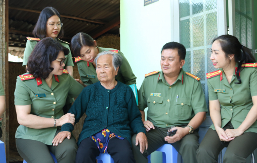Về thăm “Đất thép” Củ Chi