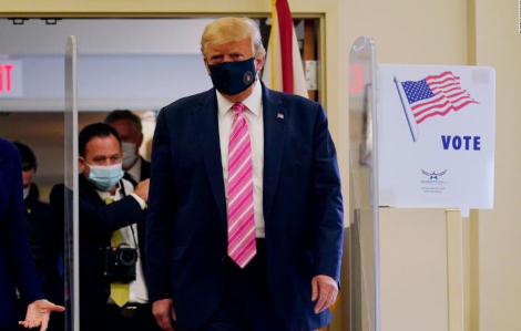 [Video] Tổng thống Trump đích thân bỏ phiếu cho chính mình tại bang Florida