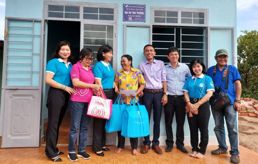 Gần 4 tỷ đồng hỗ trợ hội viên phụ nữ và trẻ em nghèo ở các xã biên giới Tây Nguyên