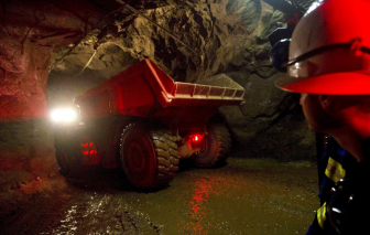 Zambia khốn đốn giữa 2 gọng kìm của Trung Quốc và chủ nợ trái phiếu Eurobond