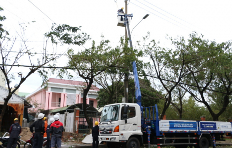 Đã khôi phục điện cho 1,1 triệu khách hàng bị ảnh hưởng bão lũ ở miền Trung