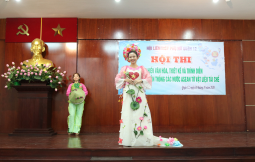 Biến tấu giấy, bao bố thành áo dài, áo bà ba