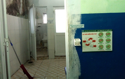 “Nản” với nhà vệ sinh bệnh viện