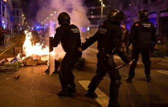 Mỹ vượt 9 triệu ca mắc COVID-19, Tây Ban Nha gia tăng bạo lực vì lệnh cách ly xã hội