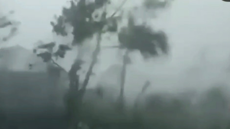 Clip: Siêu bão Goni tại Philippines làm 10 người chết, gần 400.000 người phải di dời