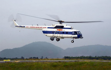 Sạt lở làm 5 người chết ở Phước Lộc: Trực thăng Mi17 khẩn cấp chở lương thực tiếp tế