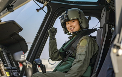Thủy quân lục chiến Hàn Quốc công bố nữ phi công trực thăng đầu tiên