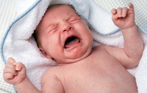 Clip: Tại sao trẻ sơ sinh khóc khi chào đời?