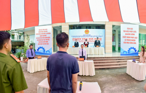 Hội LHPN quận Tân Bình: phối hợp tuyên truyền, tư vấn pháp luật tại 15 điểm lưu động