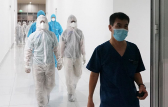 Tối 6/11, 2 người mắc COVID-19