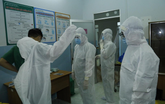 Tối 9/11, 2 nam giới mắc COVID-19