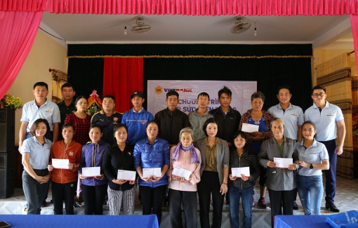 Cán bộ nhân viên Vietbank đồng lòng chia sẻ với miền Trung những ngày bão lũ